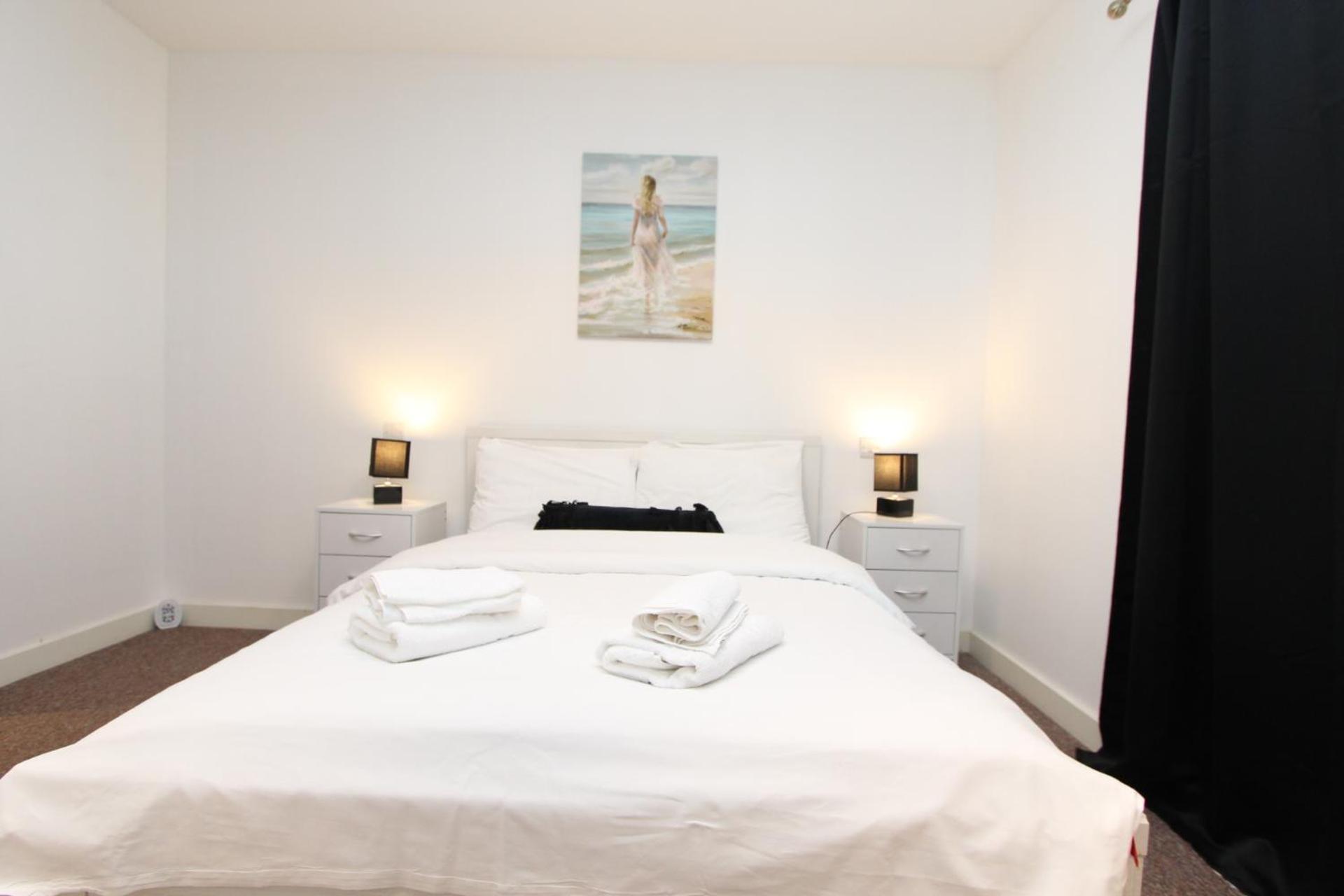 Spacious & Modern 1 Bedroom Close To Station In E16 伦敦 外观 照片